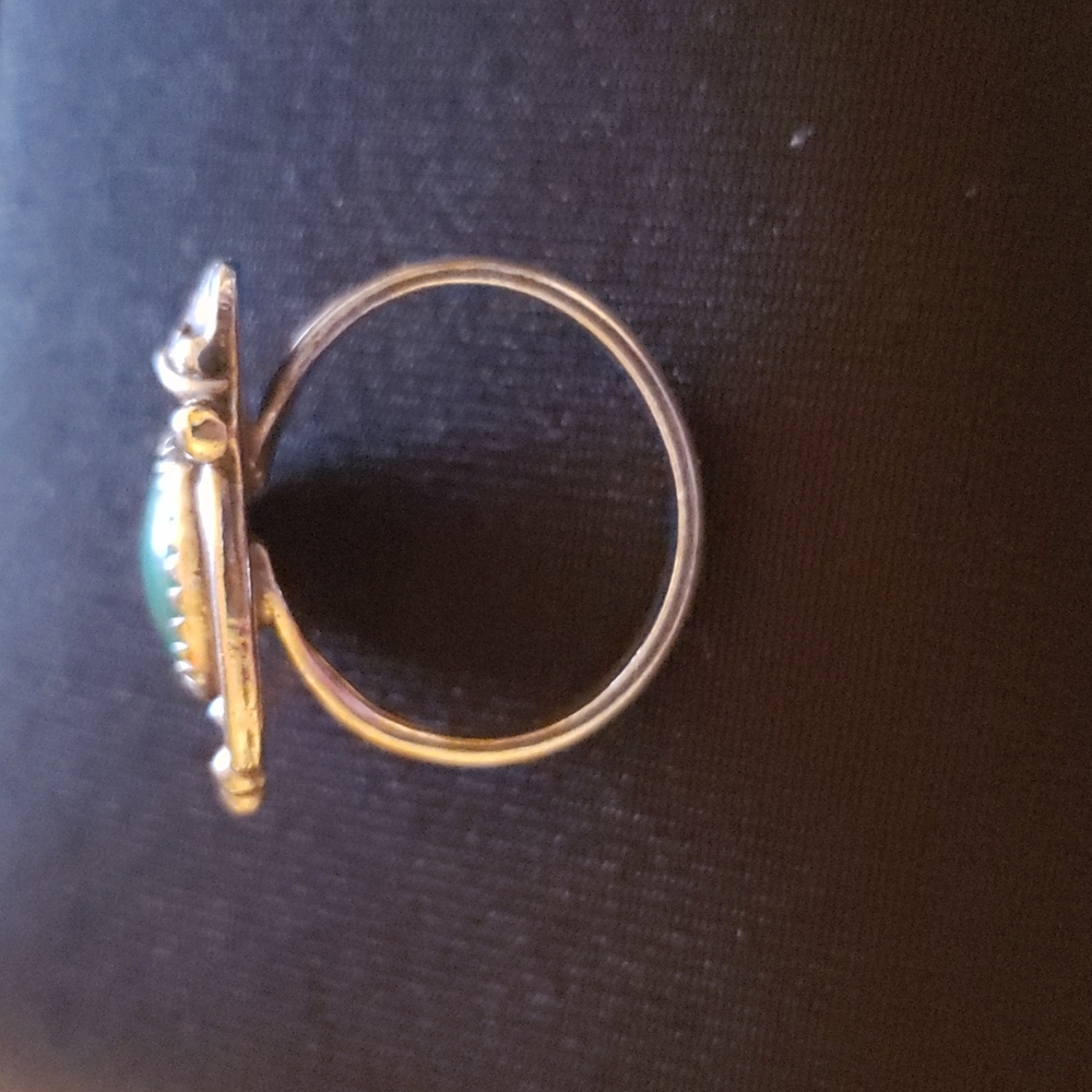 GUC Malachite Feather Ring, Size 5.5 - Picture 3 of 6
